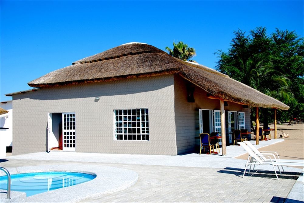 Skinny Hippos Lodge Mangochi Ngoại thất bức ảnh